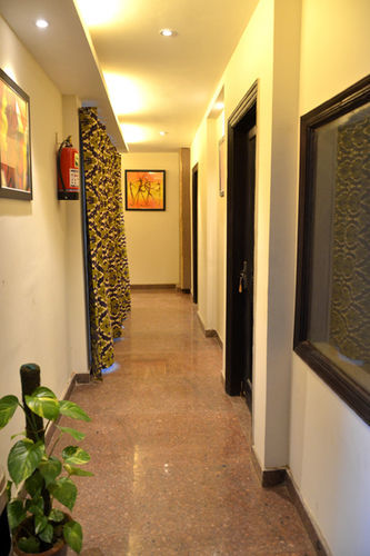 Oyo Metro Tower Near Ambience Mall 3* New Delhi