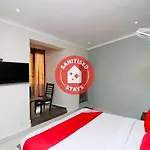 Oyo Hotel Metro Tower Near Ambience Mall