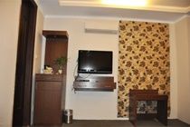 Hotel Oyo Metro Tower Near Ambience Mall