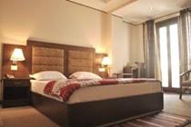 Oyo Metro Tower Near Ambience Mall Hotel 3*